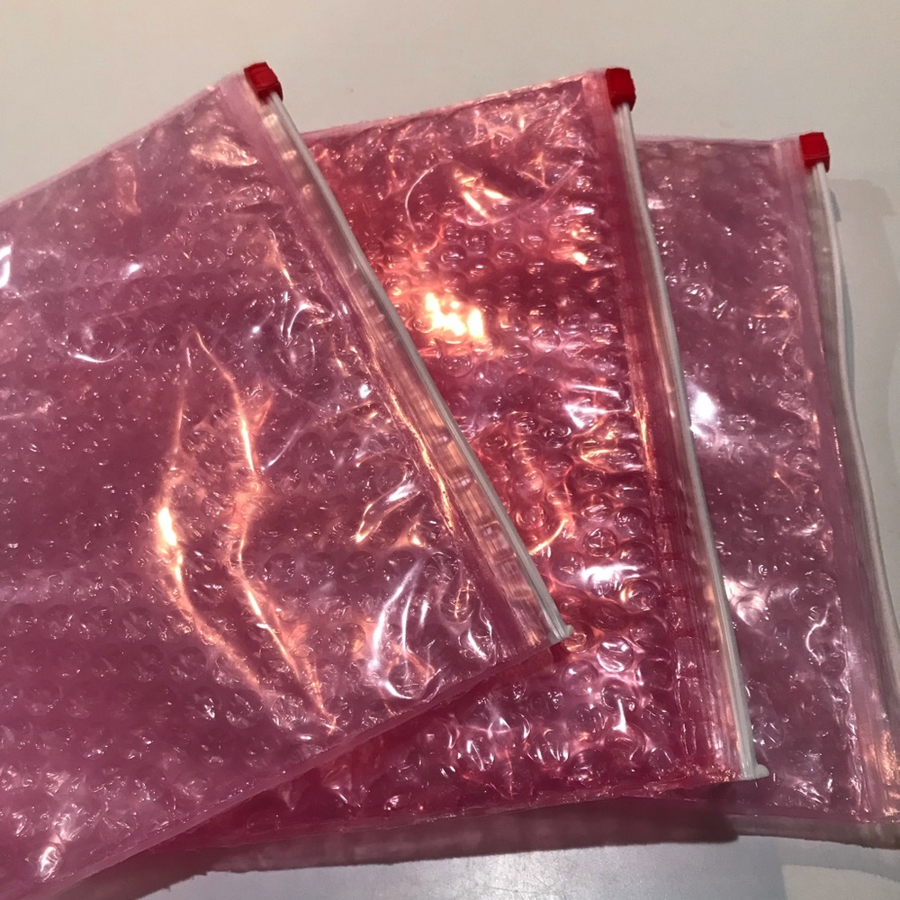 Glossier Bubble Bags (3)